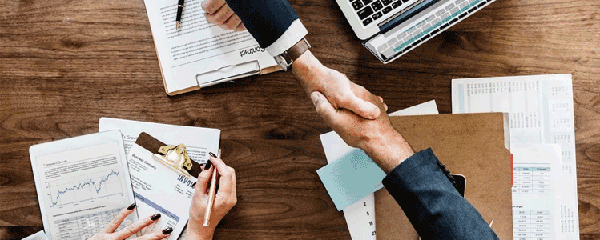 The Difference Between a Bookkeeper and an Accountant